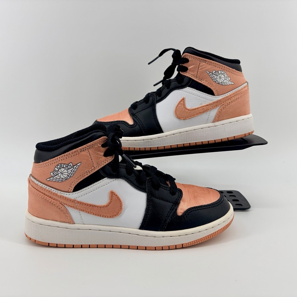NIKE AIR JORDAN 1 MID (GS)‎ "MADDER ROOT" (DM9077 108)  SIZE 3.5Y